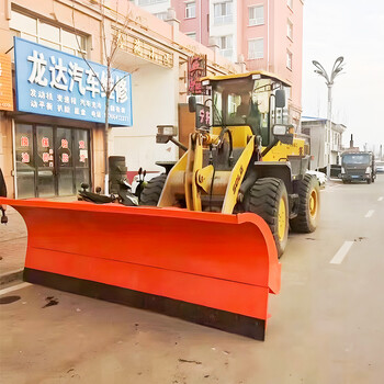 小型鏟雪車(chē)浙江除雪滾刷設備