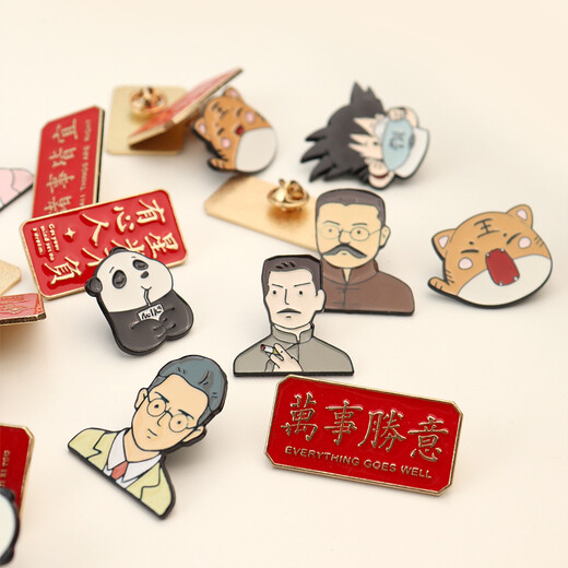 廠家盲盒潮玩胸針定制動(dòng)漫滴塑徽章