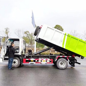 24立方東風擺臂式垃圾車
