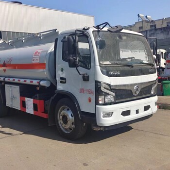 東風(fēng)8頓油罐車9.7立方云內(nèi)170馬力出售