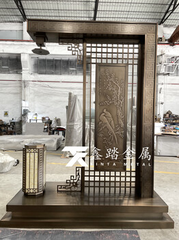 河北售樓部室外仿古銅不銹鋼景觀燈箱成品效果細節(jié)圖