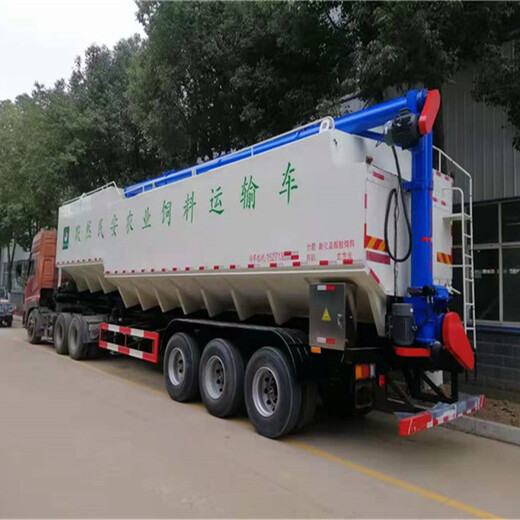 15吨散装饲料运输车/短轴距17.8吨东风散装饲料车