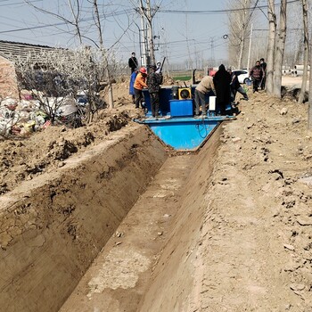 混凝土澆筑滑模機(jī)液壓自走渠道成型機(jī)公路邊溝水渠機(jī)
