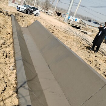 混凝土澆筑滑模機(jī)液壓自走渠道成型機(jī)公路邊溝水渠機(jī)