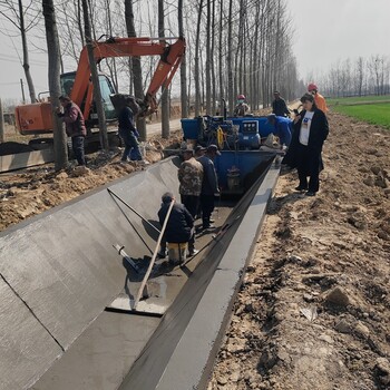混凝土澆筑滑模機(jī)液壓自走渠道成型機(jī)公路邊溝水渠機(jī)