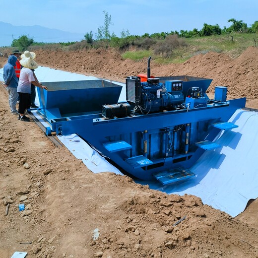 工程建設(shè)渠道成型機(jī)成型水溝滑模機(jī)自走式水渠成型機(jī)