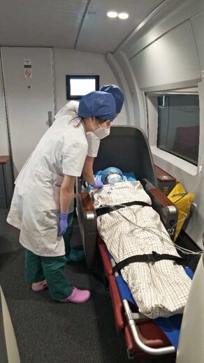 阿拉尔120急救车转院病人长途跨省运送紧急到达