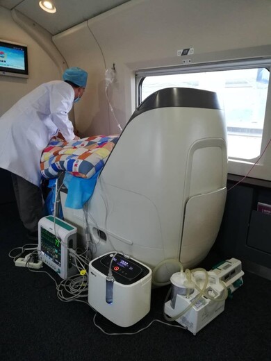 菏泽救护车提供长途转运病人服务，医护团队全程护送
