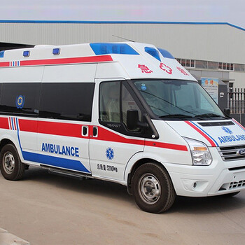 南充救护车提供长途转运病人服务，医护团队全程护送