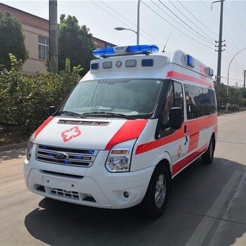 海西救护车提供长途转运病人服务，医护团队全程护送