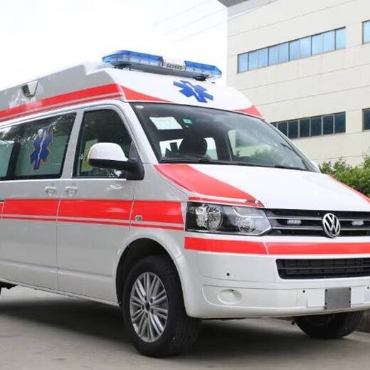长治救护车提供跨省转运病人服务，医护团队全程护送