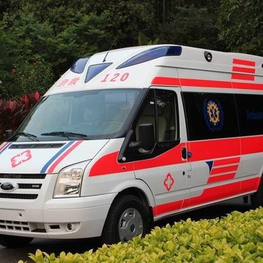 玉林救护车提供跨省转运病人服务，医护团队全程护送