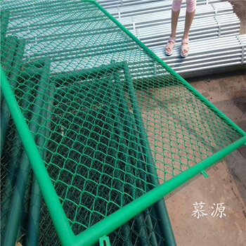 霍邱球场围网厂家-菱形孔铁丝网