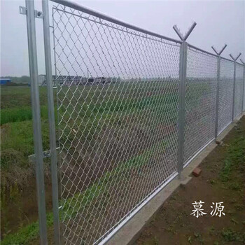 南川球場(chǎng)圍網(wǎng)廠(chǎng)家-運動(dòng)場(chǎng)隔斷網(wǎng)
