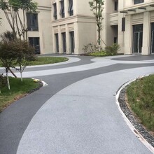 來賓透水混凝土批發價格學校跑道彩色透水路面施工圖片