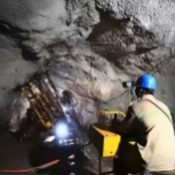澳洲矿区招采矿工运矿司机挖机焊工年薪40-80万合法工签