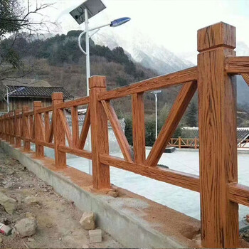 金華水泥仿木護(hù)欄魚(yú)塘河道混凝土仿木紋護(hù)欄戶外景區(qū)欄桿圍欄廠家