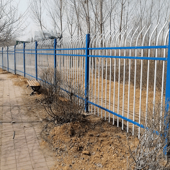 金水區(qū)圍墻防護欄廠家金水區(qū)鐵藝圍墻護欄鄭州鋅鋼護欄
