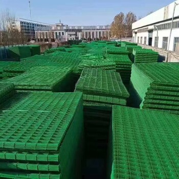揭陽高速公路護(hù)欄網(wǎng)雙邊絲防護(hù)網(wǎng)鐵絲圍欄網(wǎng)養(yǎng)殖廠區(qū)鋼絲網(wǎng)隔離網(wǎng)