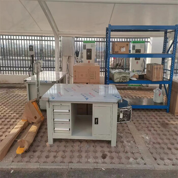 天津車間工作桌，重型工作臺，不銹鋼操作臺廠家