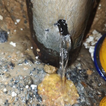球墨鑄鐵管降壓探漏，陽臺衛(wèi)生間滲漏水查漏，工廠水管暗漏檢測