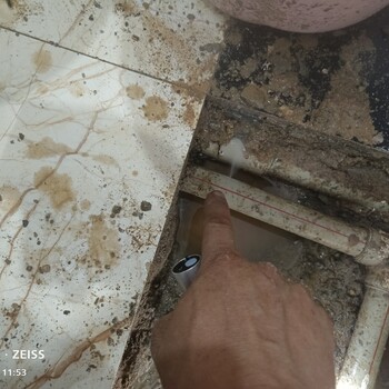 深圳小區(qū)地面冒水探查漏點(diǎn)，供水管漏水探測，自來水管道探測維修
