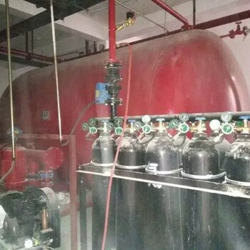 气体顶压/气体顶压（增压泵）给水设备