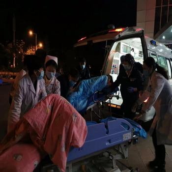 南昌救护车跨省出院护送-长途出院接送病人-派车接送