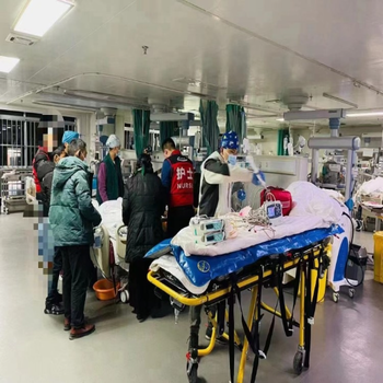 郑州跨省转院病人救护车-长途120救护车转院出租-服务贴心
