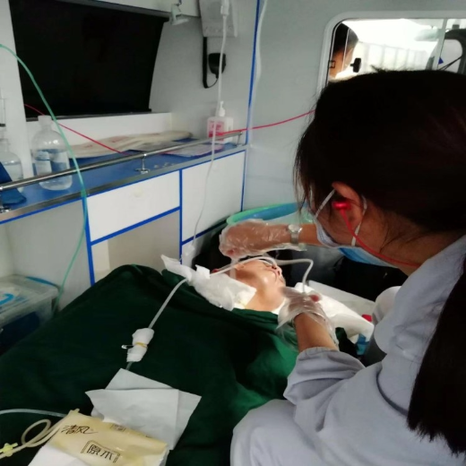 廣州長途出院接送病人-跨省120救護車出租轉運-服務