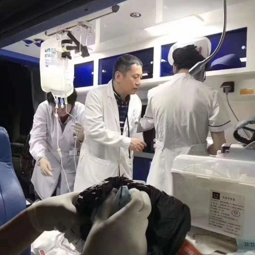 南京医院救护车电话-跨省救护车转运病人-24小时服务热线