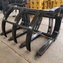 30鏟車改裝抓草機(jī)