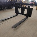 裝載機(jī)改裝叉車一機(jī)多用鏟車改裝叉齒定制叉石材裝備