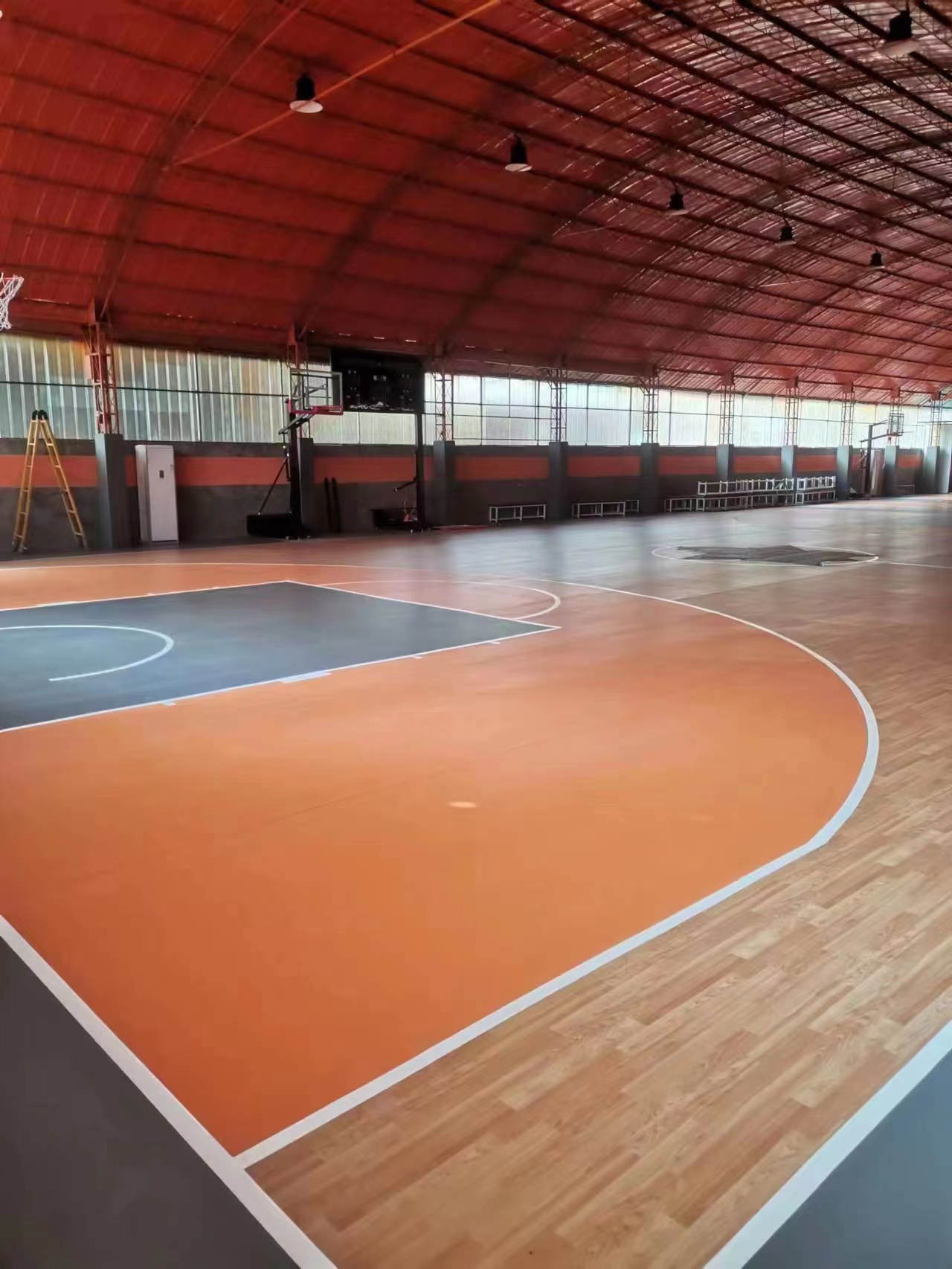 羽毛球場館地膠室內(nèi)球館運動地板運動塑膠地板支持定制