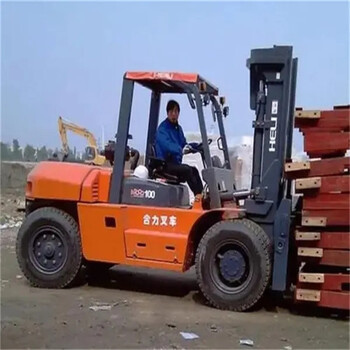 南京市六合區(qū)機動叉車出租價格，設(shè)備吊裝起重公司