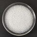 細(xì)孔硅膠2-4mm球形透明顆粒硅膠青島鑫昶來硅膠有限公司