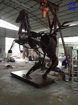 鋼鑄奔馬雕塑價格-雕塑跑馬工程制作-銅景觀奔馬雕塑