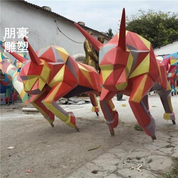 幾何牛雕塑供應(yīng)商-城市抽象牛雕塑-環(huán)境幾何牛雕塑