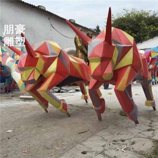 幾何牛雕塑定制生產(chǎn)商-景觀抽象牛雕塑-幾何牛雕塑工藝