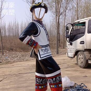 訂做體育露臉雕塑生產(chǎn)商-景點(diǎn)標(biāo)識(shí)通用-草地露臉雕塑擺放
