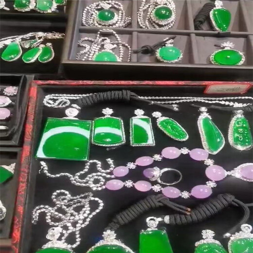 澳门其它地区珠宝翡翠回收在线回收鉴定