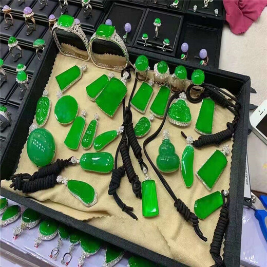 青島哪里有賣翡翠的地方二手翡翠回收平臺