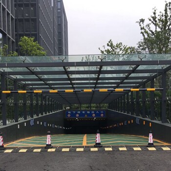 南京道路劃線地下車庫設計-地庫電梯口及大堂門廳