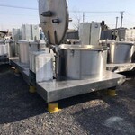 供應二手吊帶離心機，1250型刮刀下卸料離心機，連續操作