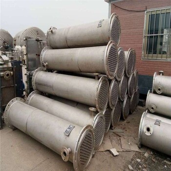 回收二手石墨換熱器，100平方列管冷凝器，拆除化工廠設(shè)備