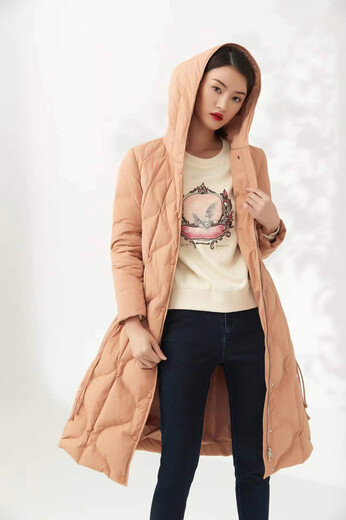 中大淑女裝羽絨服寶萊國際羽絨服國風刺繡中長款羽絨服女裝尾貨