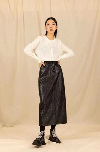 杭州原創設計師品牌女裝周仕依琳女士大衣庫存尾貨服裝市場