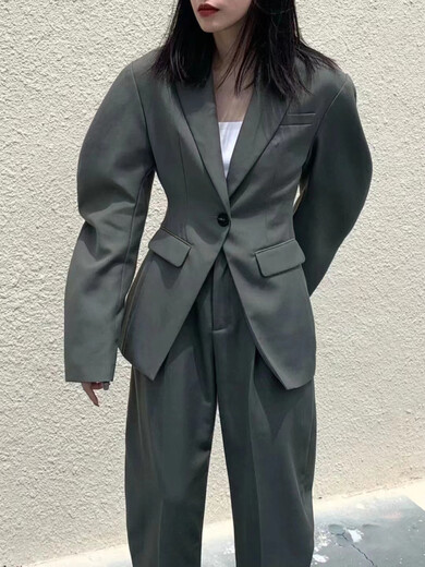 深圳時裝周設計師品牌撤柜折扣尾貨秋冬UC羽絨服鵝絨羊絨女士外套