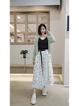 品牌休閑時(shí)裝白茶夏裝尾貨商場(chǎng)撤柜服裝折扣女裝供應(yīng)