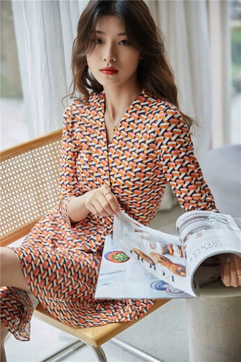 通勤時(shí)尚女裝真絲系列女裝桑蠶絲連衣裙庫(kù)存服裝